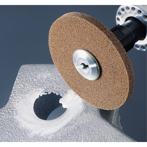 Meules homog&egrave;nes d'&eacute;barbage EXL Scotch-Brite, 1" x 1", Arbre de 3/16", Grain de 6A Meunier Outillage Industriel