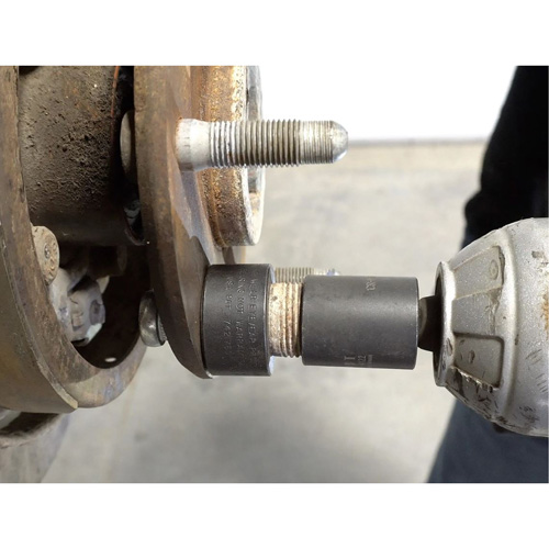 Outil d'installation de goujons de roue Meunier Outillage Industriel