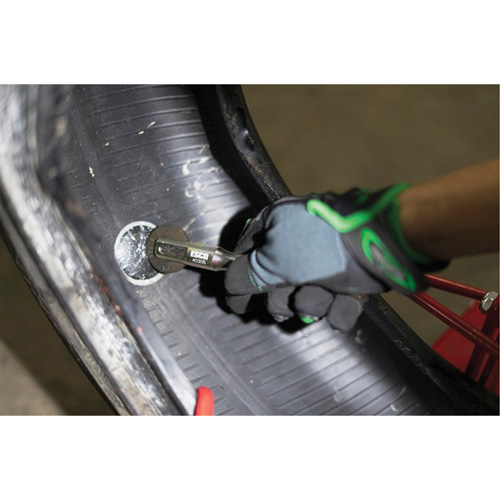 Outil robuste de roulage pour r&eacute;paration de pneus avec roulette &agrave; patch en acier Meunier Outillage Industriel