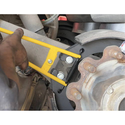 Outil pour ressorts de frein de camion et de remorque Meunier Outillage Industriel