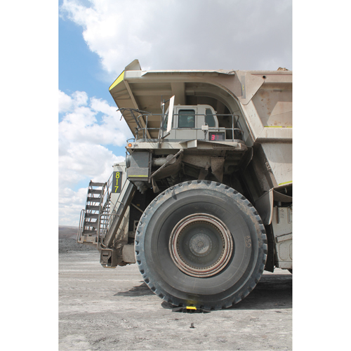 Protecteur de c&acirc;ble &agrave; traverse extr&ecirc;me Yellow Jacket, 2 canaux, 35,75" lo x 42,125" la x 5,125" h Meunier Outillage Industriel