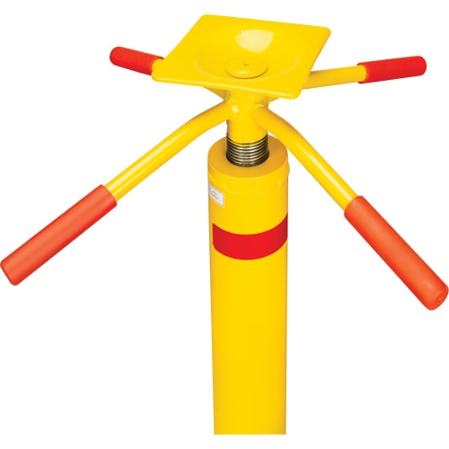 Cric pour remorque &agrave; capacit&eacute; statique de 50 000 lb, Cap. de levage 2,5 tonnes Meunier Outillage Industriel