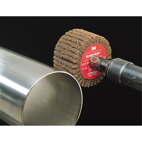 Brosses &agrave; lamelles Scotch-Brite, 2" dia. x 1" la, Arbre 1/4", Oxyde d'aluminium Meunier Outillage Industriel