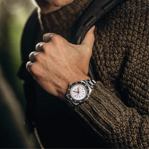 Arctic Edition Large Diver's Automatic GSAR Watch with Stainless Steel Bracelet, Digital, Battery Operated, 41 mm, Silver Meunier Outillage Industriel