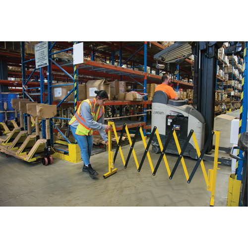 Expandable Barrier, 37" H x 11' L, Black/Yellow Meunier Outillage Industriel