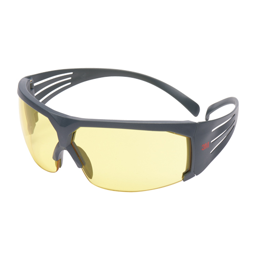 Lunettes de s&eacute;curit&eacute; s&eacute;rie 600 SecureFit, Lentille Ambr&eacute;e, Antibu&eacute;e, ANSI Z87+/R&eacute;pond ou surpasse la norme CSA Z94.3 Meunier Outillage Industriel