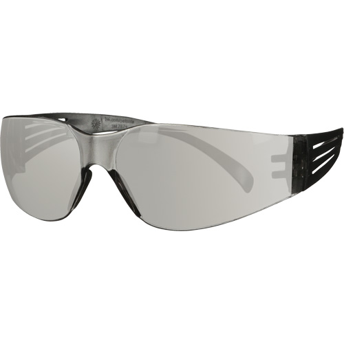 Lunettes de protection de s&eacute;rie 100 SecureFit, Lentille Gris/Int&eacute;rieur/ext&eacute;rieur, Antibu&eacute;e/Anti-&eacute;gratignures, ANSI Z87+/R&eacute;pond ou surpasse la norme CSA Z94.3 Meunier Outillage Industriel