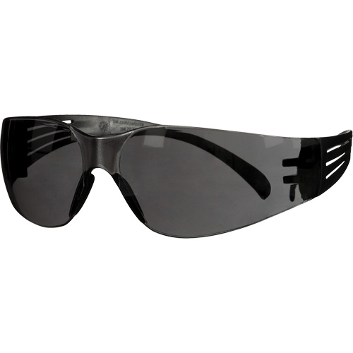 Lunettes de protection de s&eacute;rie 100 SecureFit, Lentille Gris, Antibu&eacute;e/Anti-&eacute;gratignures, ANSI Z87+/R&eacute;pond ou surpasse la norme CSA Z94.3 Meunier Outillage Industriel