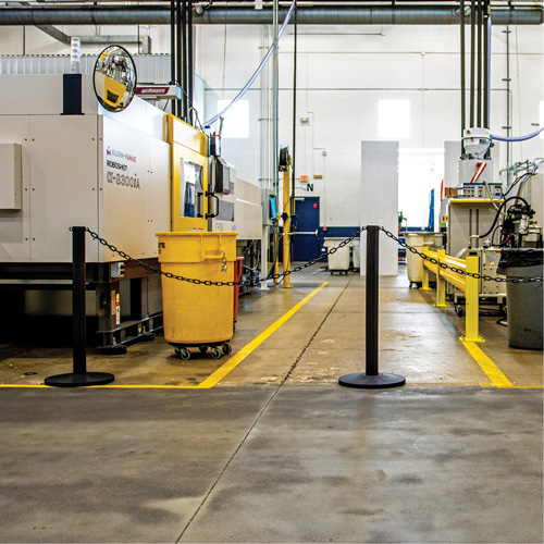 Industrial Stanchion Kit with Plastic Chain, 37" High, Yellow Meunier Outillage Industriel