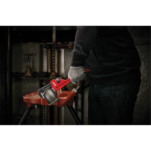 Cl&eacute; &agrave; tuyau, Cap des m&acirc;choires 1-1/2", Longueur 10", Fini Rev&ecirc;tement en poudre, Prise Ergonomique Meunier Outillage Industriel