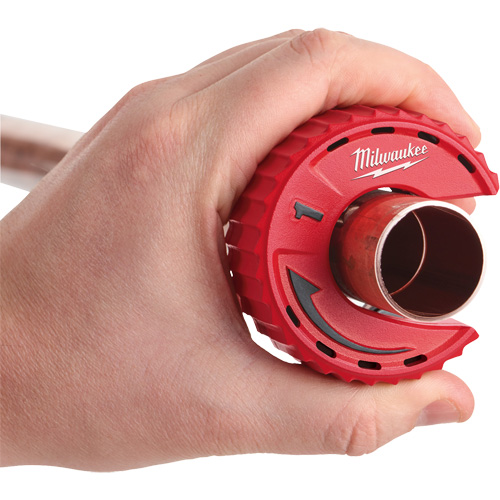 Coupe-tubes pour espaces restreints, Capacit&eacute; de 1" Meunier Outillage Industriel