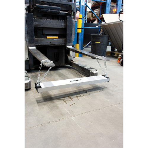 Magnetic Yard Sweepers, 36" W Meunier Outillage Industriel
