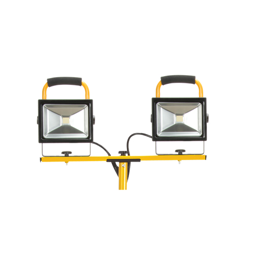 Projecteur double, DEL, 40 W, 4800 lumens, Boîtier en Aluminium Meunier Outillage Industriel