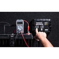 Chargeur de batterie embarqu&eacute; &agrave; 2 sorties de 10 amp&egrave;res Gen5X2 Genius Meunier Outillage Industriel