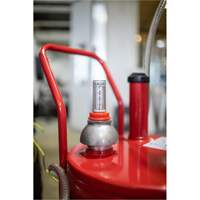 Chariot &agrave; carburant en acier de 25 gallons avec pompe rotative bidirectionnelle et filtre Meunier Outillage Industriel