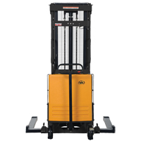 Gerbeur pour chariot &eacute;l&eacute;vateur, Fonctionnement &eacute;lectrique, Capacit&eacute; 2000 lb, Lev&eacute;e max 118" Meunier Outillage Industriel