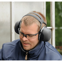 Peltor Electrically Insulated Earmuffs, Cap Mount, 31 NRR dB Meunier Outillage Industriel