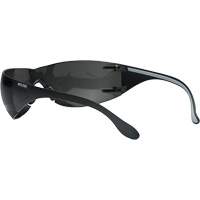 Lunettes de s&eacute;curit&eacute; Adapt Lite, Lentille Fum&eacute;e, Antibu&eacute;e/Anti-&eacute;gratignures, ANSI Z87+/R&eacute;pond ou surpasse la norme CSA Z94.3 Meunier Outillage Industriel