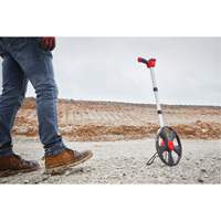 Roue &agrave; mesurer num&eacute;rique, 12"/30 cm, Gamme de 10 000' Meunier Outillage Industriel