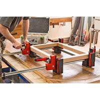 Serre-joints parall&egrave;les K Body REVOlution, 18" (457,2 mm) capacit&eacute;, 3-3/4" (95,25 mm) profondeur Meunier Outillage Industriel